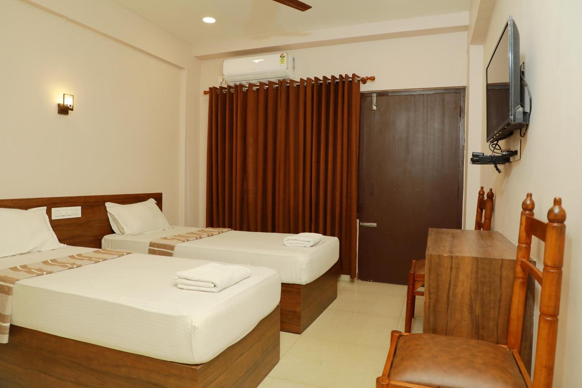 Plaza Tourist Home Kannur Εξωτερικό φωτογραφία