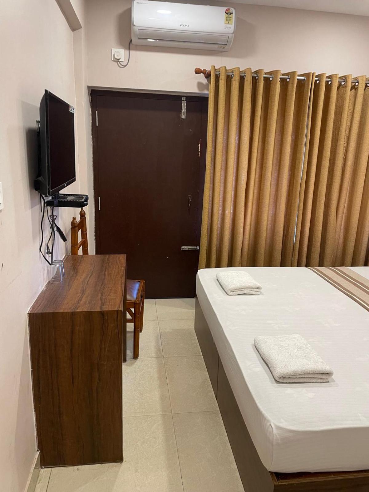 Plaza Tourist Home Kannur Εξωτερικό φωτογραφία